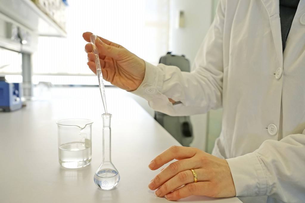1. Sala de preparación de muestras (LABORATORIOS MAVERICK ULLDECONA)