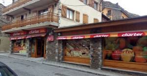 Fachada Charter Llívia