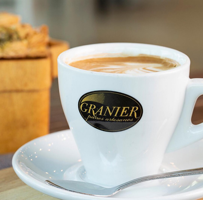 La compañía líder del sector panadero abrirá su primera tienda bajo el concepto de Bakery Coffe.