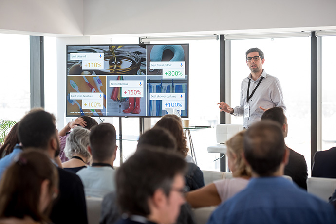 Carlos García, channel sales strategic partner manager de Google, durante el evento #MakeMeSell, organizado por Make Me Reach en colaboración con D/A Retail e IPMARK