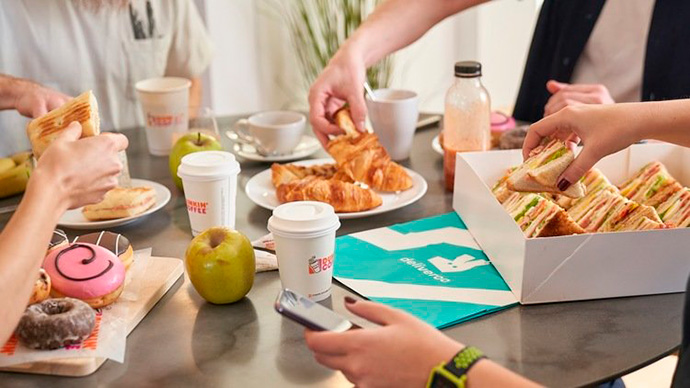 Ofrecer comida en la oficina repercute de forma positiva en la marca empleadora de una compañía
