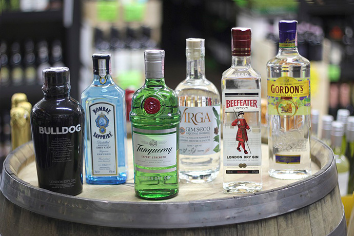 De implantarse el empaquetado neutro en el sector de las bebidas alcohólicas y con azúcar, las marcas podrían perder más de 500.000 millones de euros