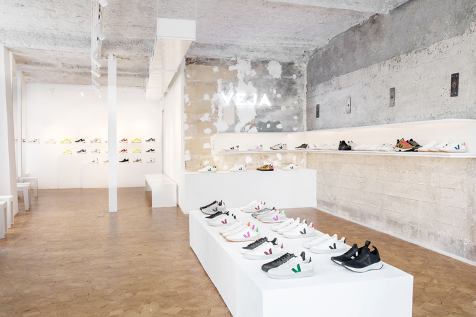 Veja abre su primera tienda en el centro de París