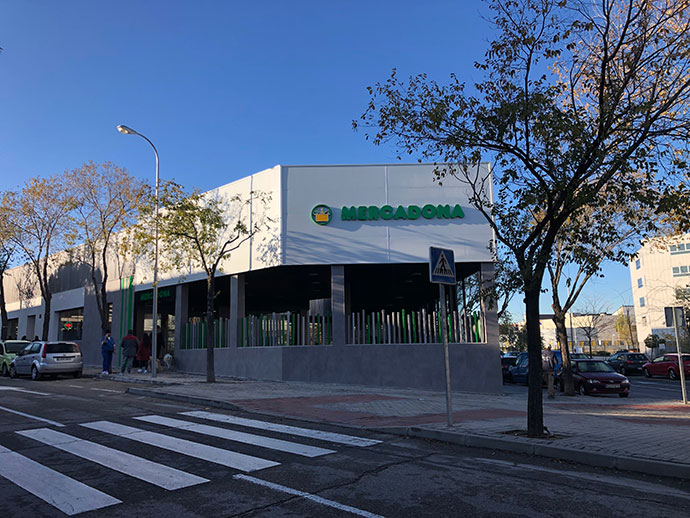 Exterior de la nueva tienda de Ensanche en Barajas 