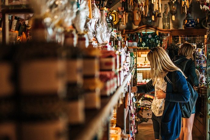 La CEC pide al Gobierno mayor protección para el pequeño comercio