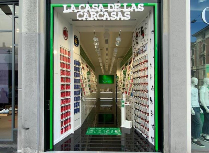 La Casa de las Carcasas abre sus 3 primeras tiendas en Italia 