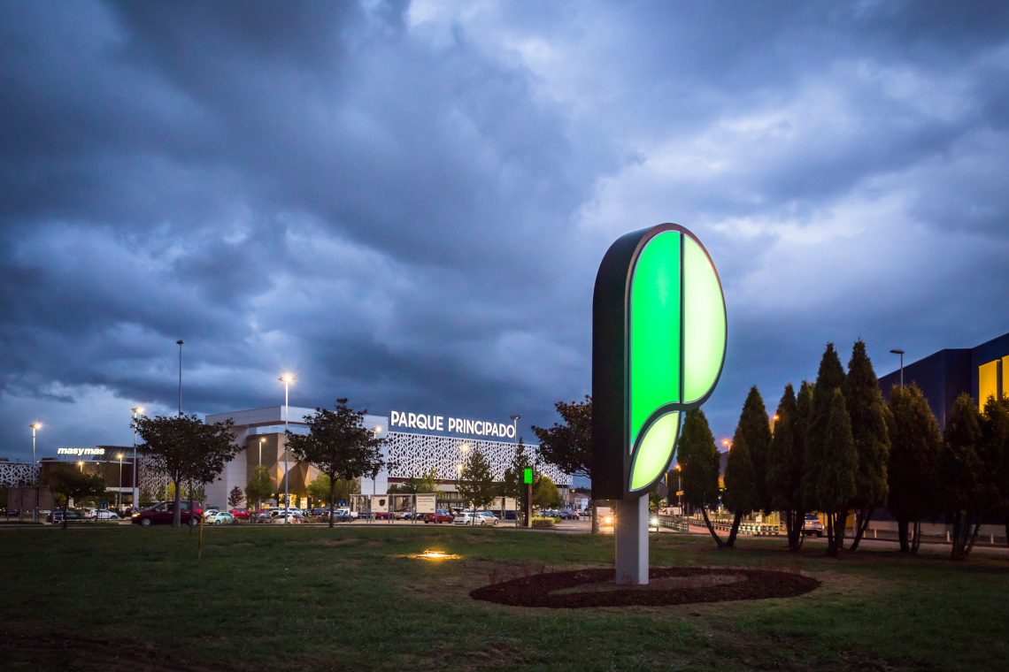 Parque Principado cambia las luces de Navidad por ayudas a sus comercios