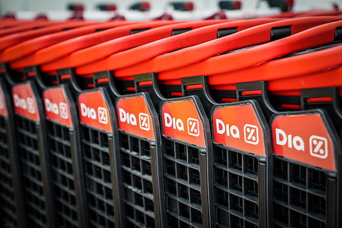 DIA, con mayores ventas y un beneficio en negativo que se contrae