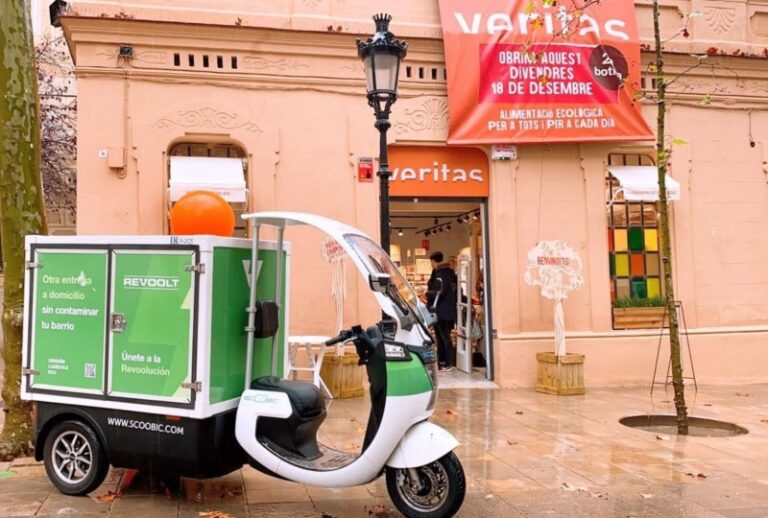 Revoolt y Veritas repartirán comida ecológica de forma sostenible