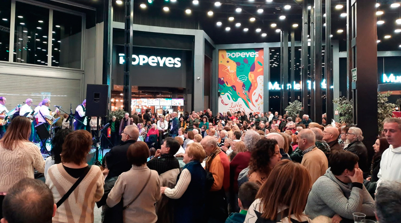 Las marcas de los centros comerciales de Nhood suben sus ventas un 5%