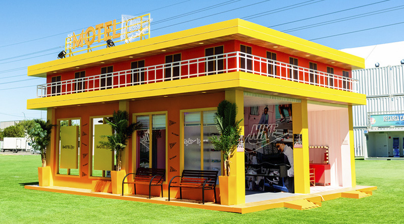 Con el festival Mad Cool de fondo, El Corte Inglés ha instalado su particular Motel New con cuatro habitaciones en las que Converse, Nike, L’Oréal y Green Coast son las marcas destacadas
