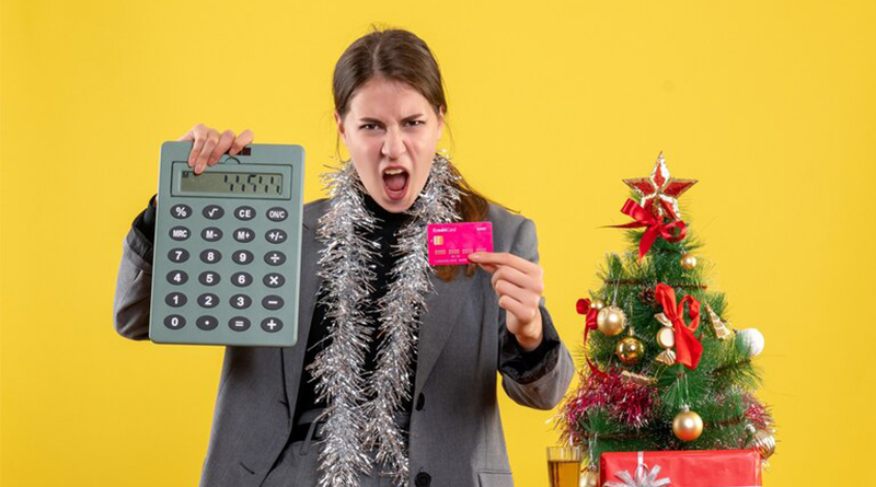 Las mujeres lideran el gasto estas navidades ya que planean gastar una media de 264 euros, frente a los 221 euros de los hombres