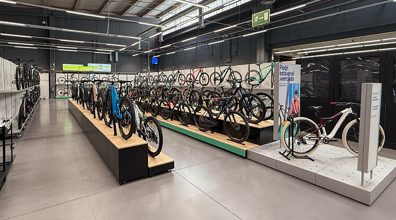 La nueva Pro shop de ciclismo de segunda vida está ubicada dentro del establecimiento de Decathlon en el municipio madrileño de Rivas-Vaciamadrid