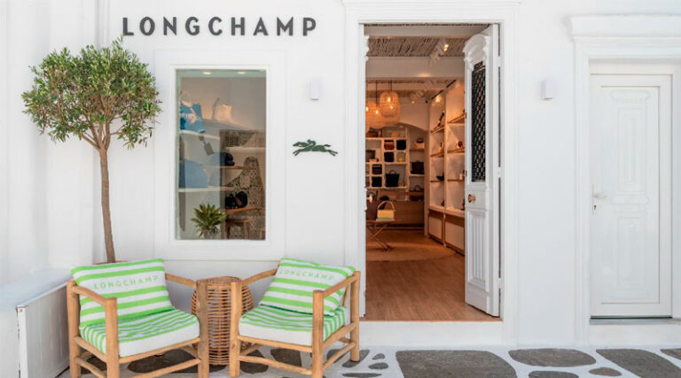 Longchamp abre nueva boutique en la isla griega de Mykonos