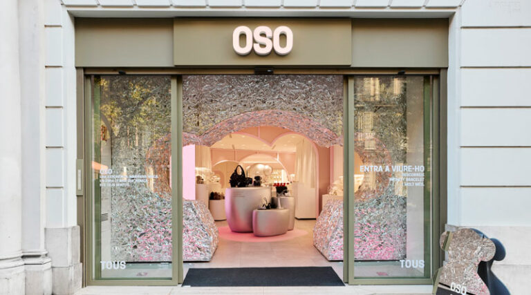 Tous transforma tres tiendas para celebrar el 40 aniversario de su Oso