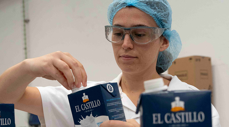 La relación de Lactalis con el sector primario catalán se materializa, según la compañía, en la recogida de más de 177 millones de litros de leche en 2024