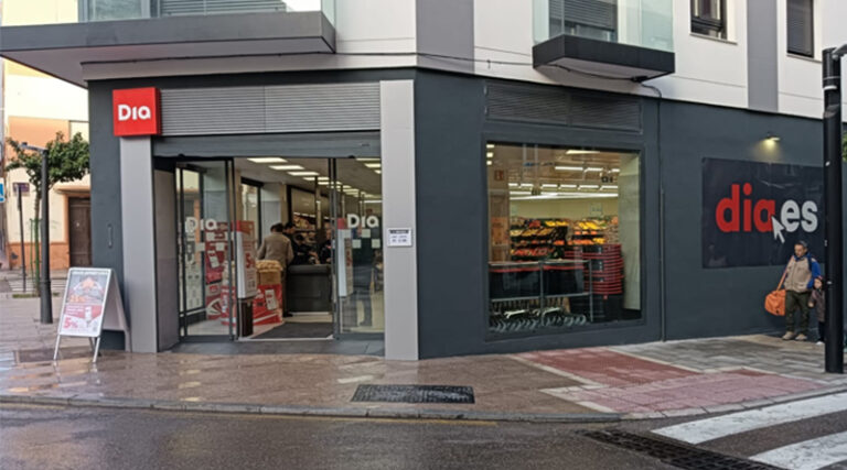 La nueva apertura, la cuarta en la localidad, se suma a la red de establecimientos que operan en la provincia de Jaén