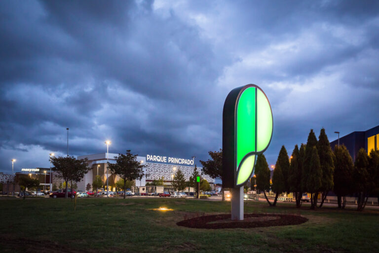 Parque Principado cambia las luces de Navidad por ayudas a sus comercios