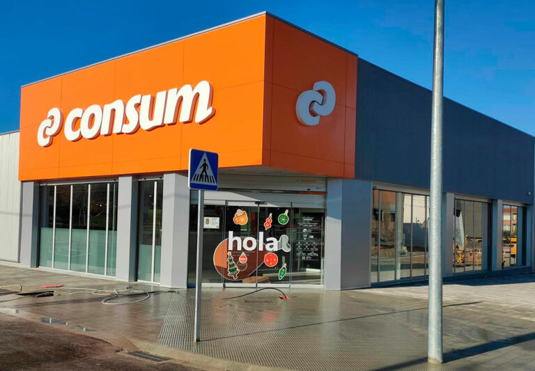 Consum paga una nueva 'prima covid' a sus empleados y sube los sueldos un 1%