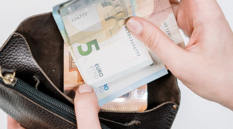 El efectivo, todavía empleado por más de la mitad de consumidores
