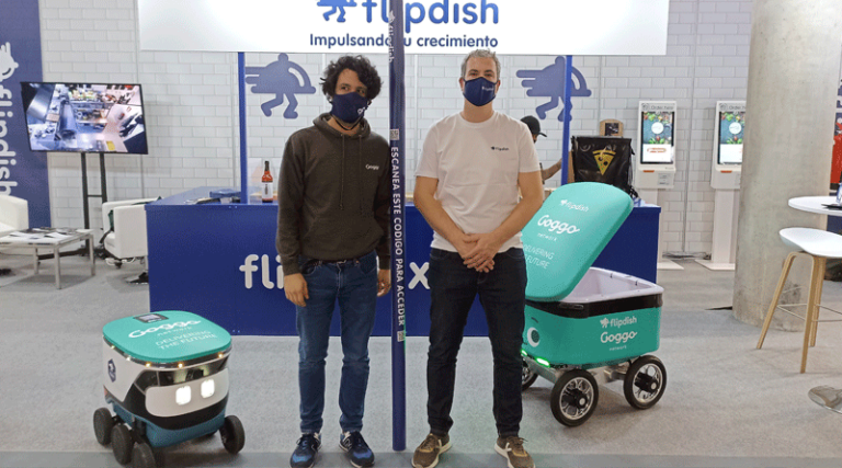 (De izq. a der.) Carlos Ortiz, senior business operations manager de Goggo Network; y Daniel Hernández, country manager de Flipdish.
