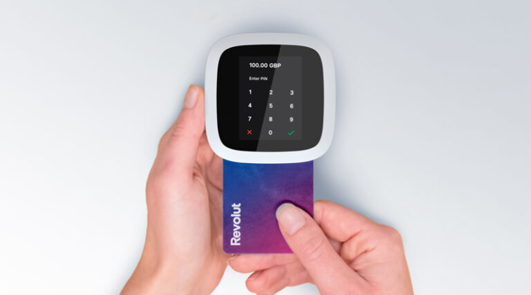 Revolut lanza en España Revolut Reader, su primer lector de tarjetas