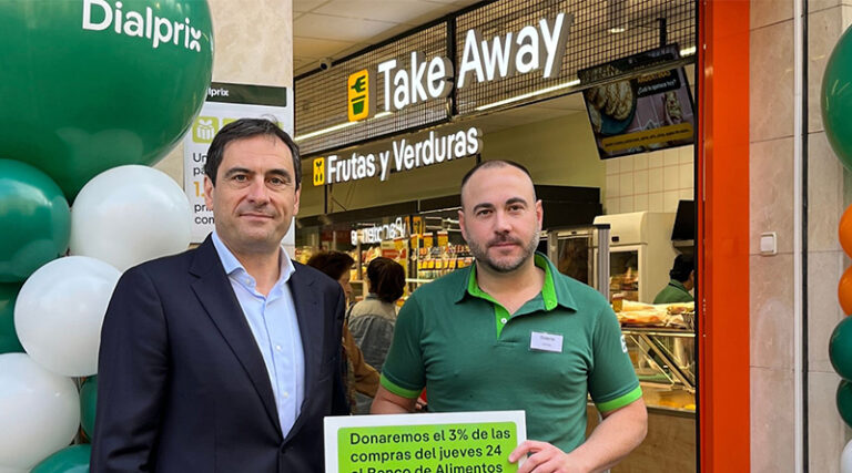 La empresa refuerza su compromiso social donando el 3 % de las ventas del primer día de apertura en Murcia al Banco de Alimentos,