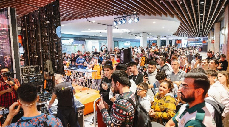 PcComponentes ha reivindicado sus orígenes murcianos y su expertise en tecnología en una inauguración con más de 5.000 asistentes
