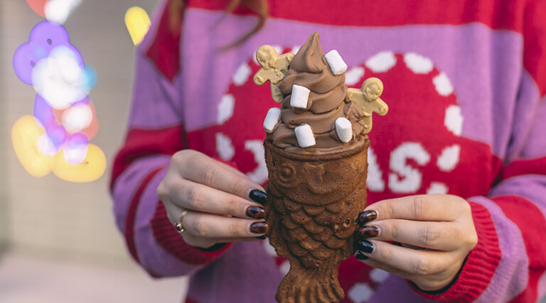 La alianza hace posible que se pueda disfrutar de un helado añadiéndole las golosinas exclusivas de Fini de edición limitada que estarán vigentes hasta el 8 de enero