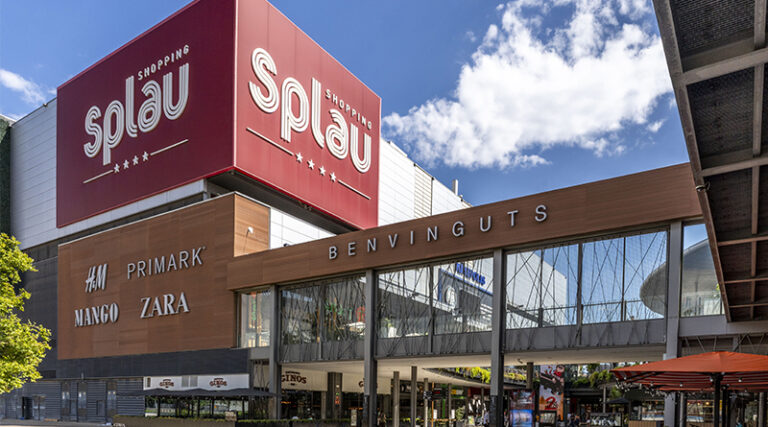 En los últimos meses, firmas como Parfois y Celio han apostado por renovar sus espacios en el centro comercial