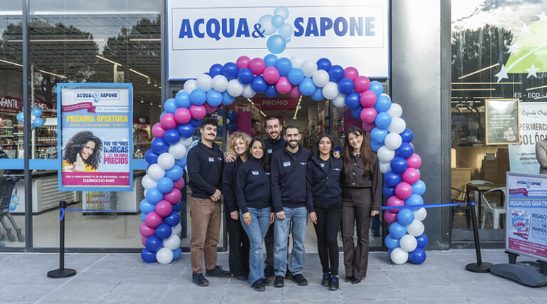 Su modelo se basa en una amplia oferta de marcas reconocidas, precios competitivos, asesoramiento experto y una experiencia de compra cercana.