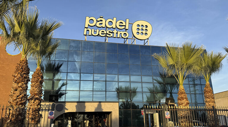 A día de hoy, Pādel Nuestro cuenta con presencia en más de 20 países y cinco continentes, con tiendas propias