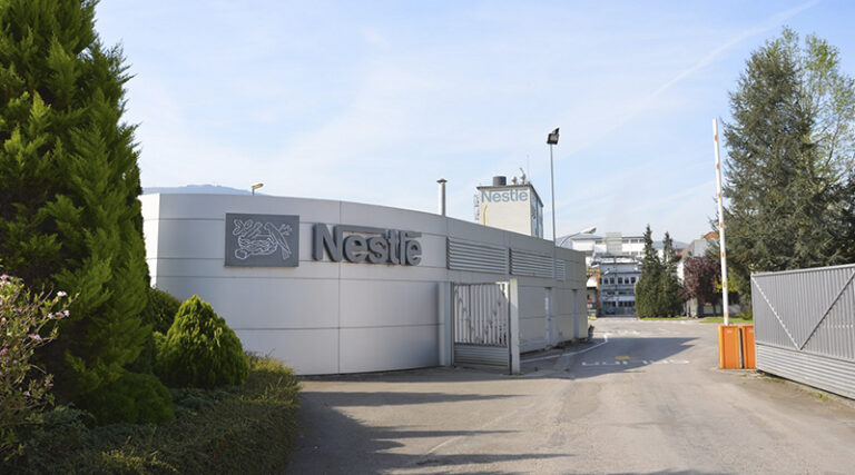 Nestlé ahorra más de un millón de m3, equivalente al agua utilizada para llenar 400 piscinas olímpicas