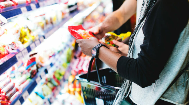 La distribución alimentaria blinda márgenes ante una recuperación desigual